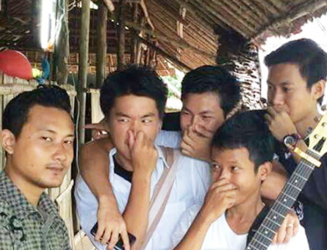タイとミャンマーの国境にあるカレン族難民キャンプ