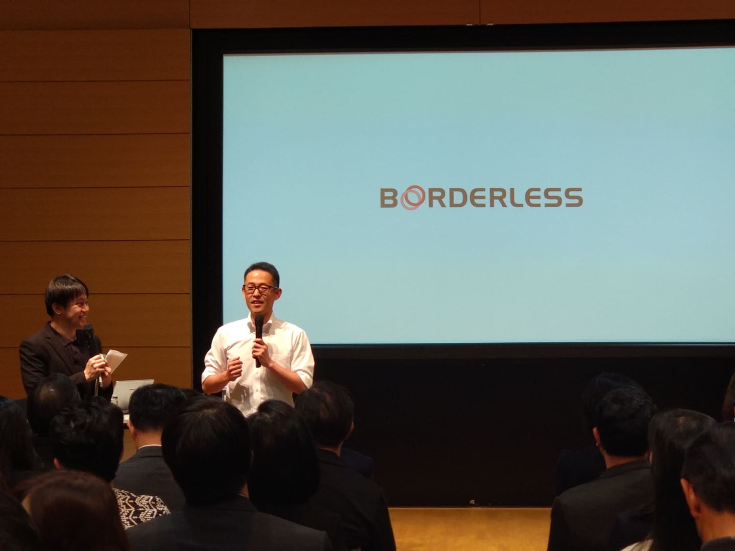 講演情報 タイ王国におけるソーシャルビジネスの可能性 ボーダレスグループ副代表の鈴木がroldプログラムに登壇しました 講演情報 タイ王国におけるソーシャルビジネスの可能性 ボーダレスグループ副代表の鈴木がroldプログラムに登壇しました